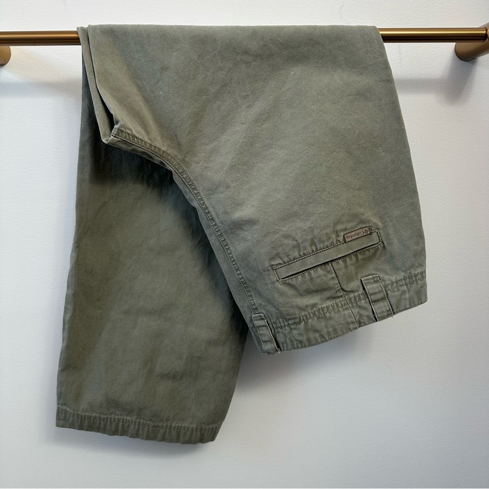 Columbia Outdoor Sportswear Khaki Green Pants Pockets Women’s 10 S Short